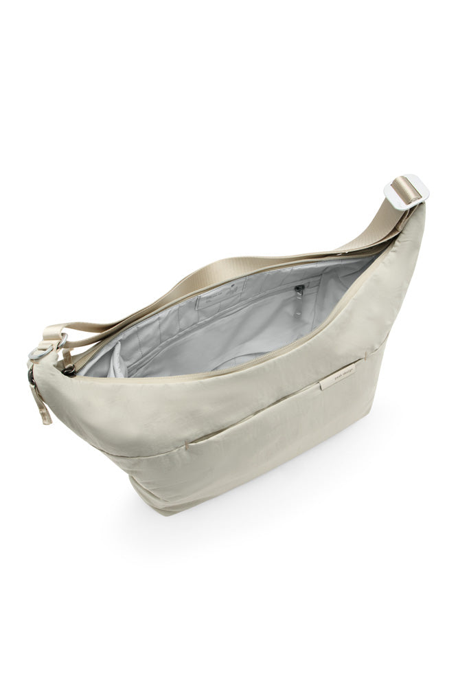 Peak Design City Crescent 12L in Moon – detail view
