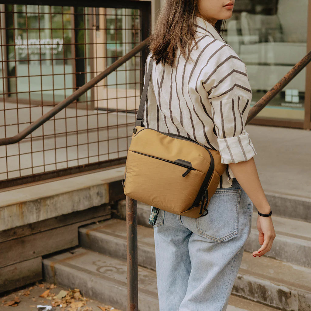 Peak Design Everyday Sling 6L