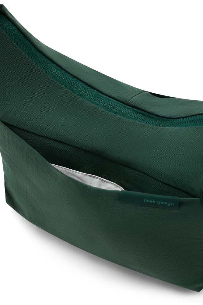 Peak Design City Crescent 6L in Cypress – detail view