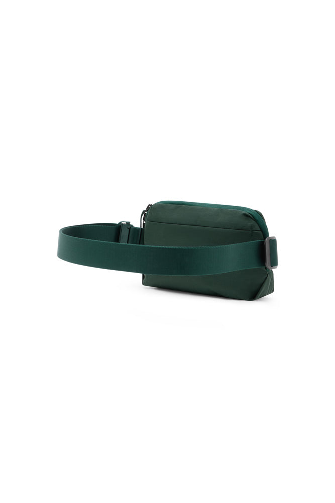 Peak Design City Sling 2L in Cypress – detail view