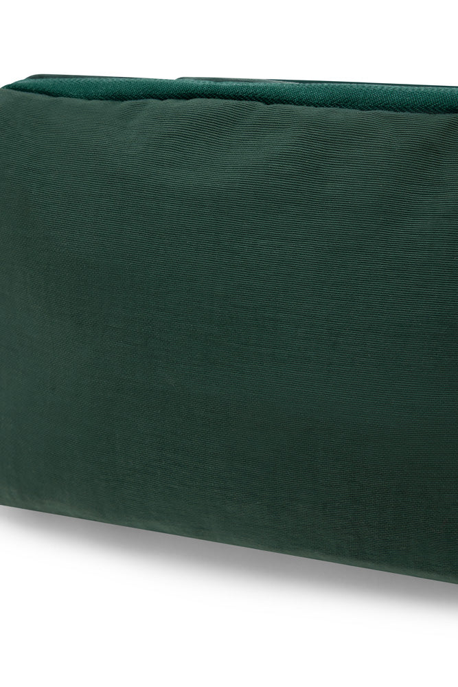 Peak Design City Sling 2L in Cypress – detail view