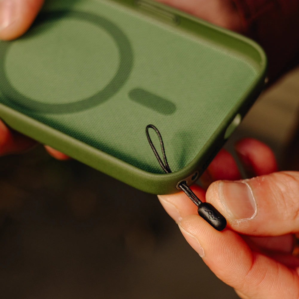 Peak Design Quick Connectors for Mobile Straps