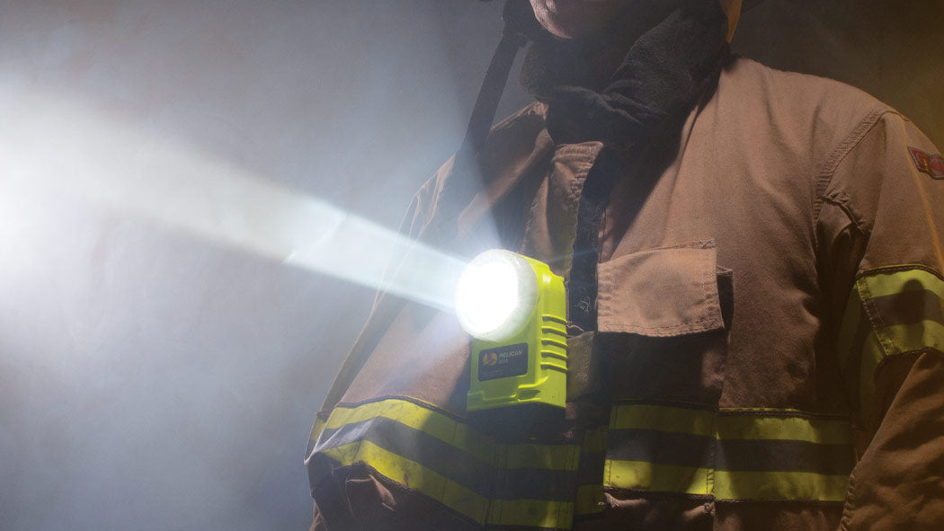 Pelican 3715 Right Angle Torch