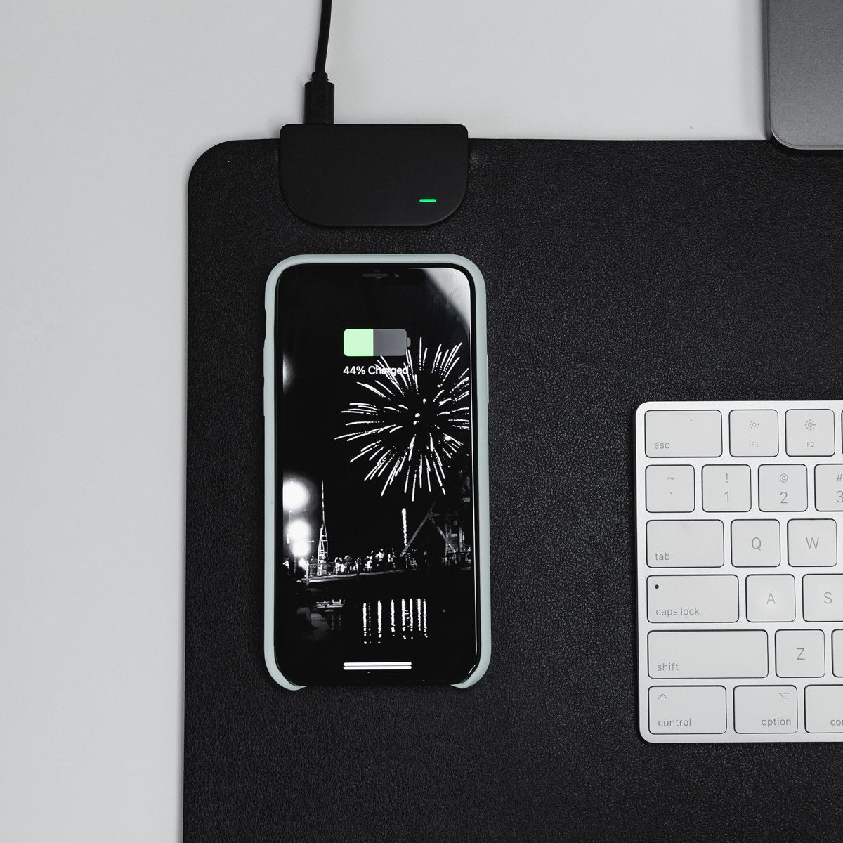 Keysmart TaskPad Wireless Charging Desk Pad